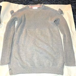 Tommy Bahama Gray Sweater with Bows at Shoulder, girls size 7/8